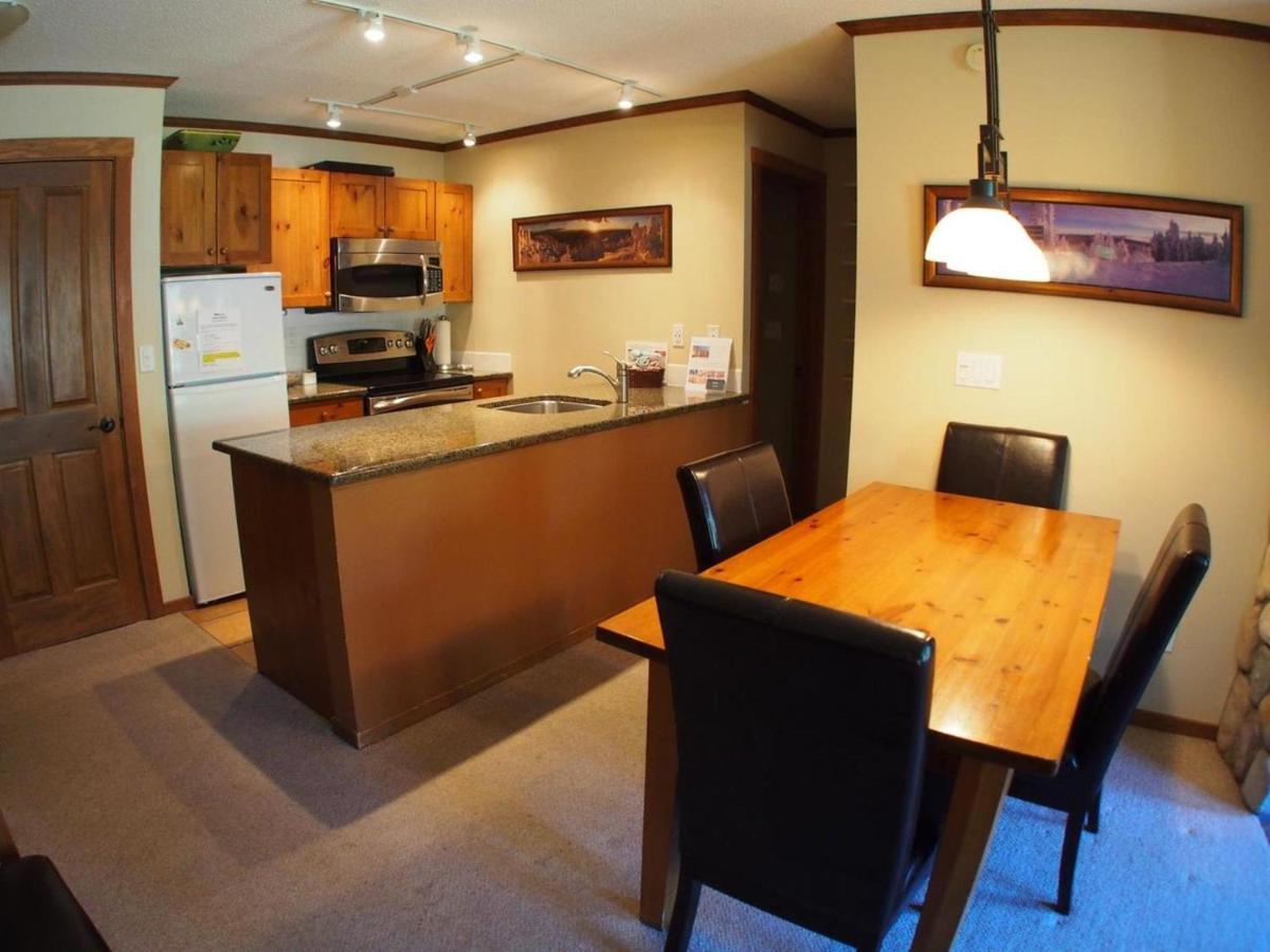 Fireside Lodge #409 By Bear Country Sun Peaks Eksteriør billede